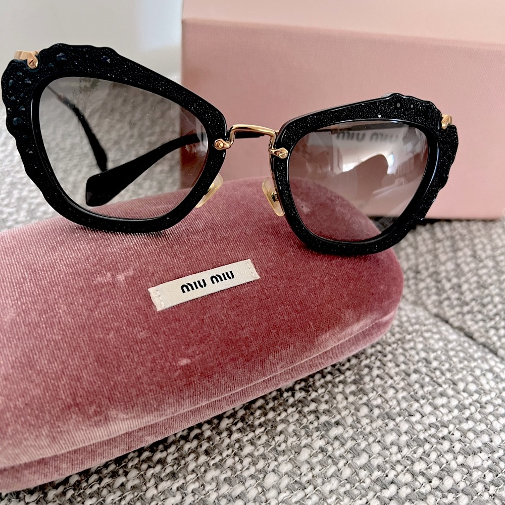 MIU MIU sunglasses